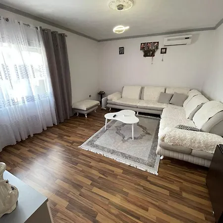 Villa Vila Laqi