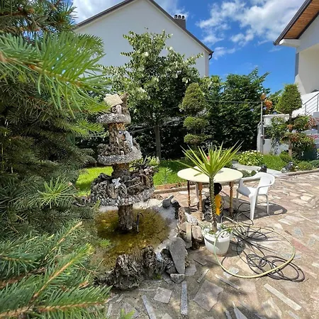Villa Vila Laqi *